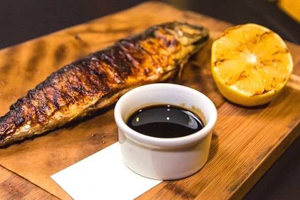 El pescado a la plancha con salsa de jengibre saciará el hambre y aumentará la potencia masculina